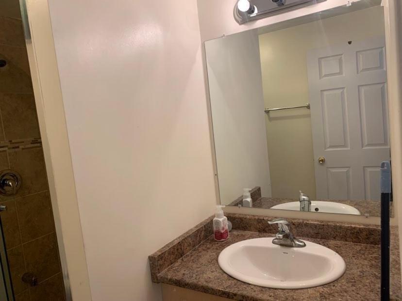 Guest House Room No 03 มิสซิสซอกา ภายนอก รูปภาพ